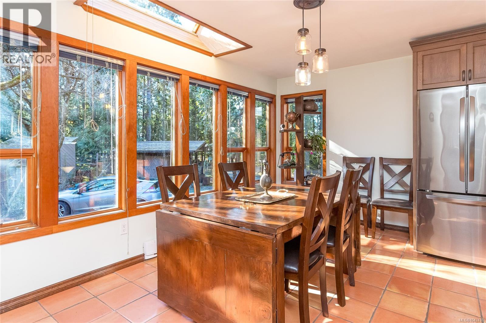 3713 Holland Ave, Cobble Hill