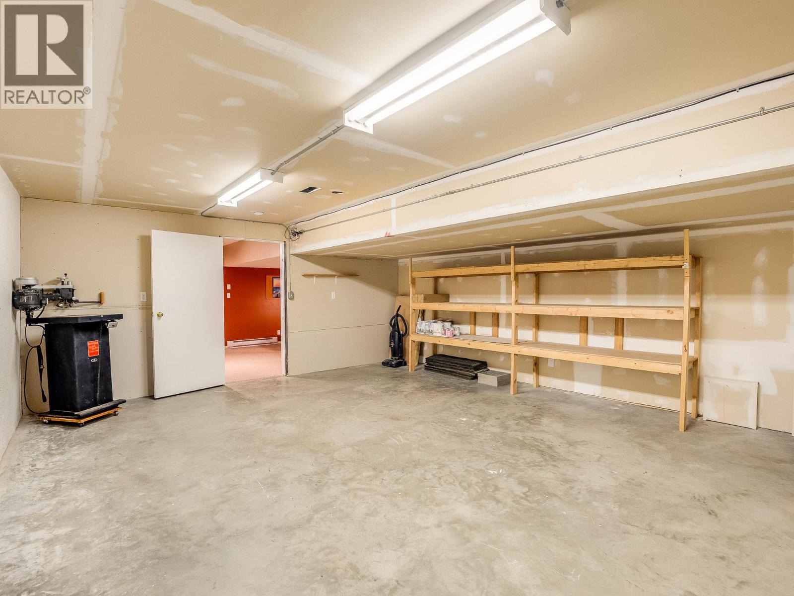 5648 Longbeach Road - 27
