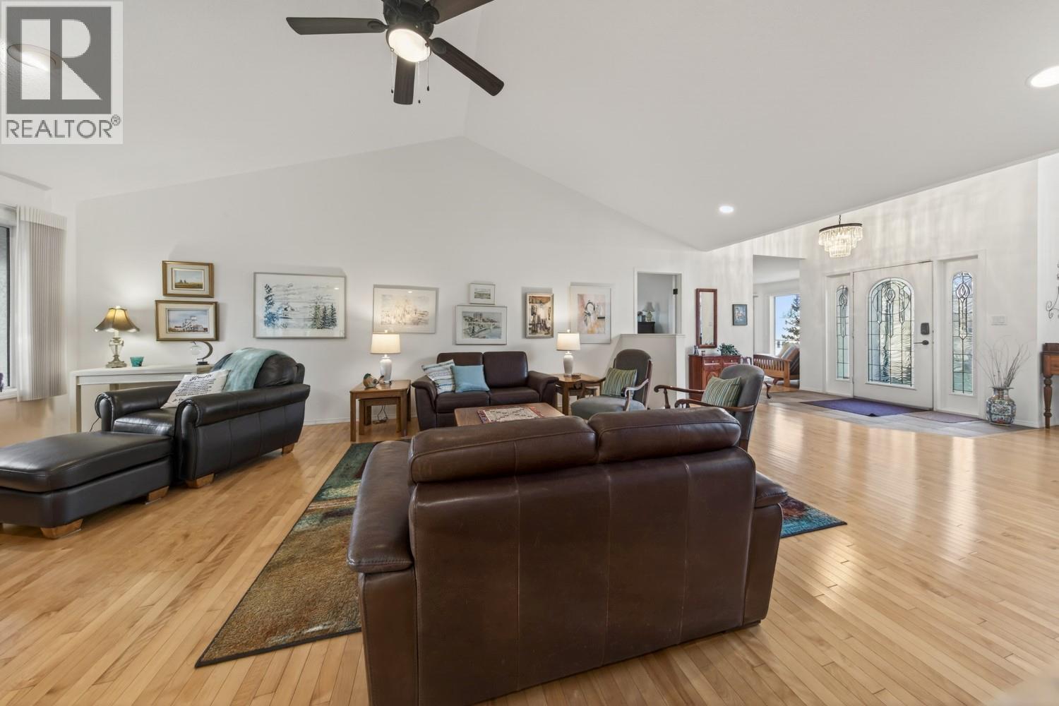 5152 RIVERVIEW Crescent, Fairmont Hot Springs