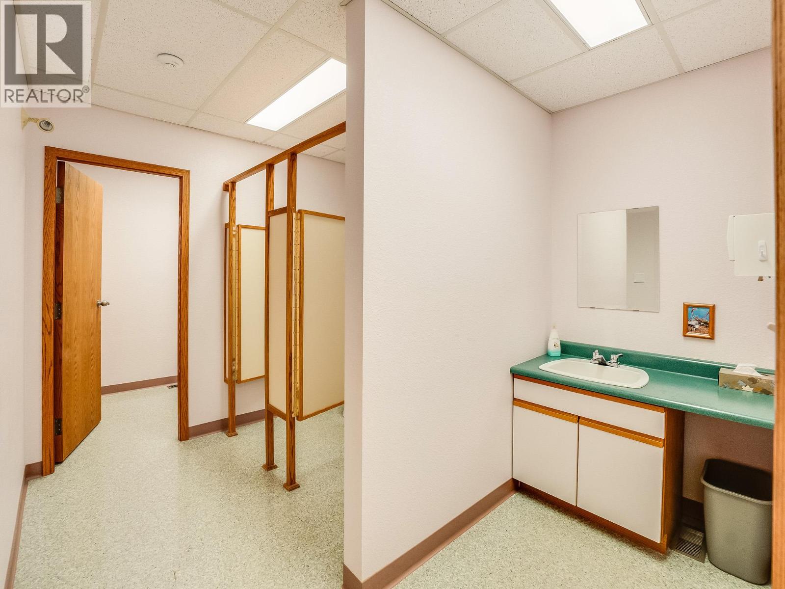 5648 Longbeach Road - 32