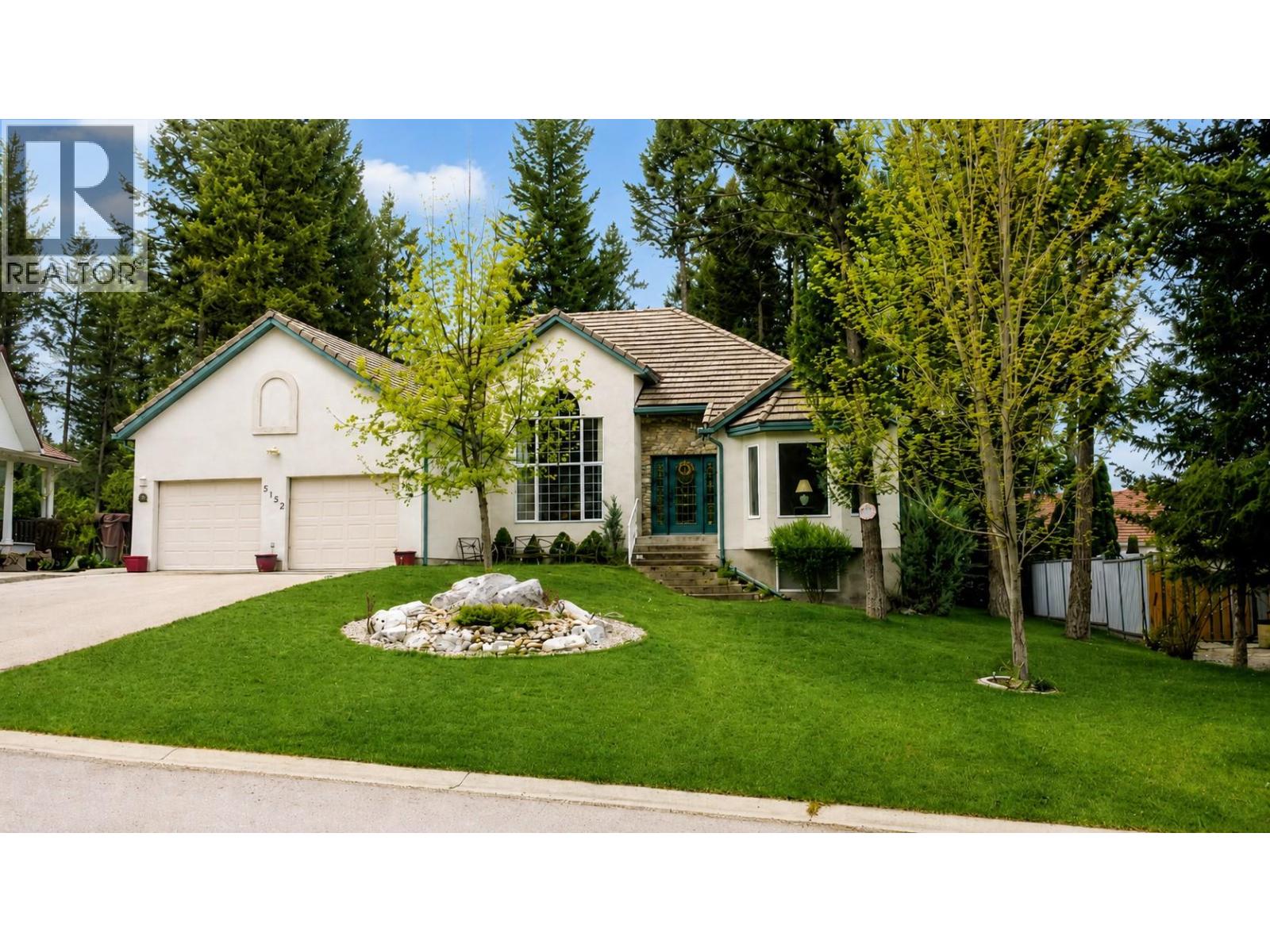 5152 RIVERVIEW Crescent, Fairmont Hot Springs