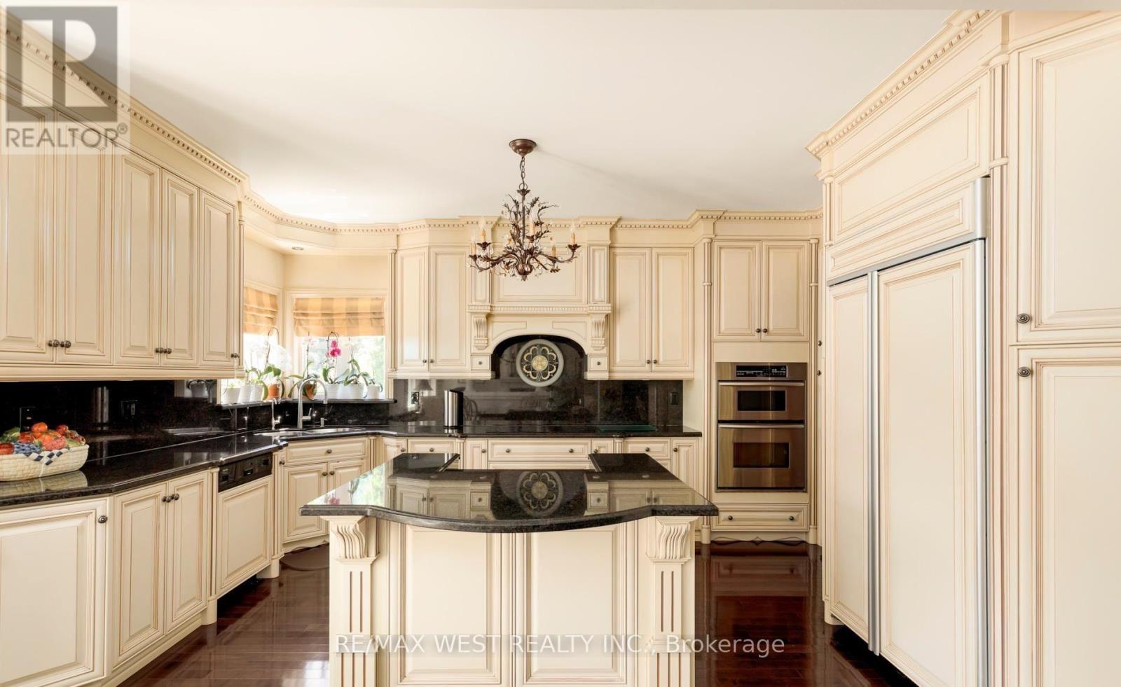 3338 FOX RUN CIRCLE - 11