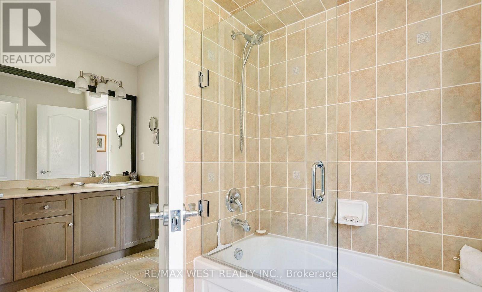 3338 FOX RUN CIRCLE - 30