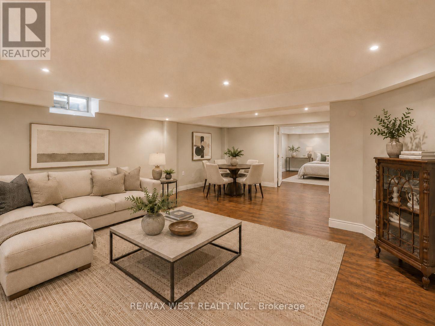 3338 FOX RUN CIRCLE - 36