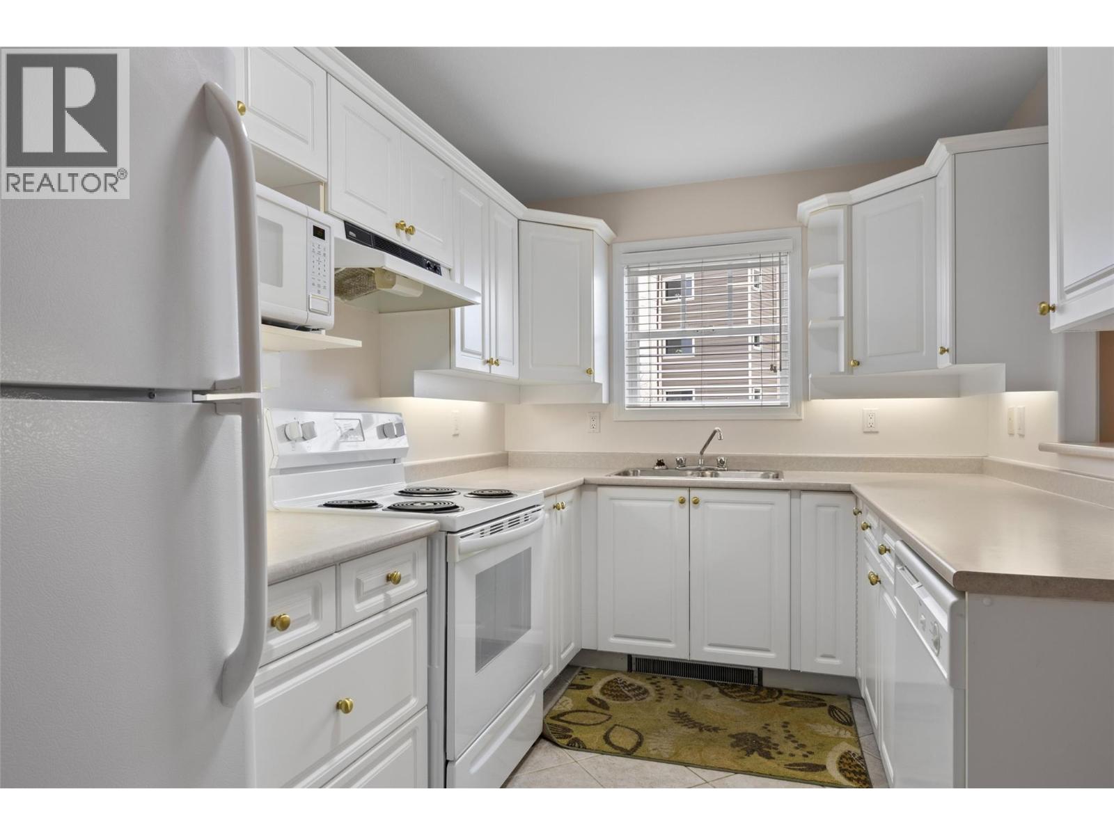 #312 120 Vernon Avenue - 5