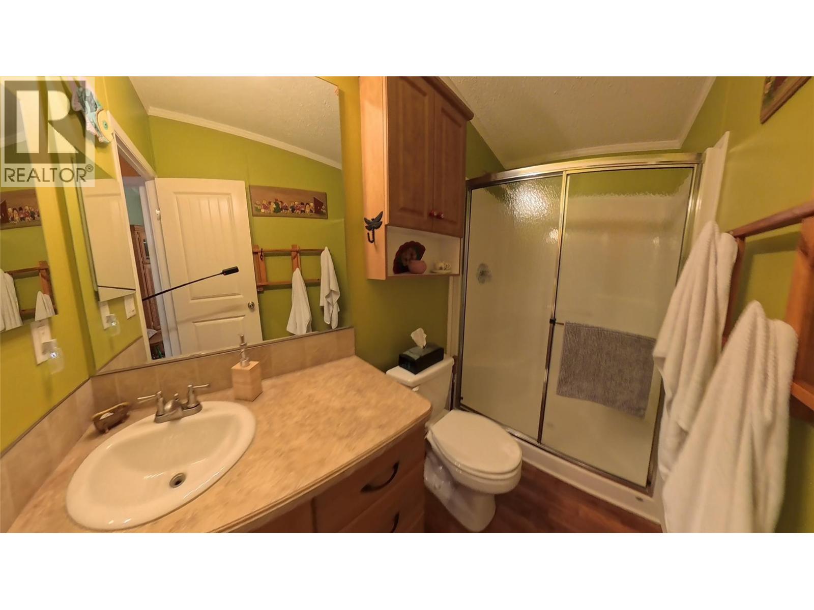 1768 Victoria Avenue - 43