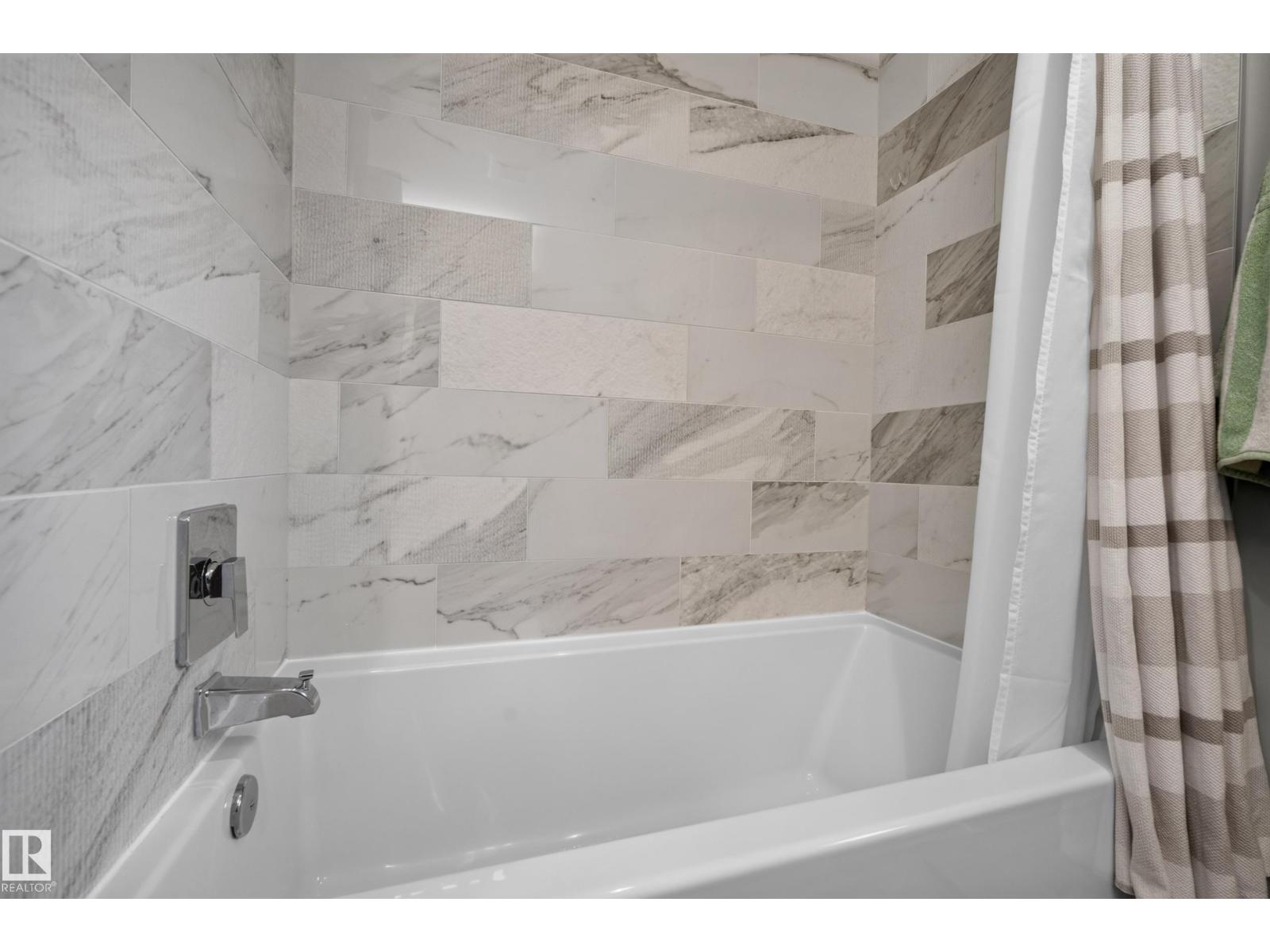 10804 135 ST NW — photo 22