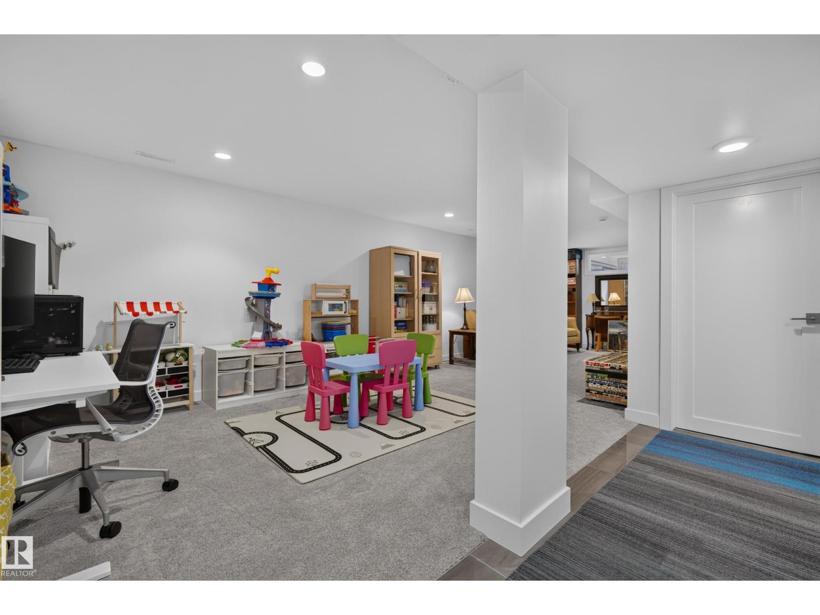 10804 135 ST NW — photo 25