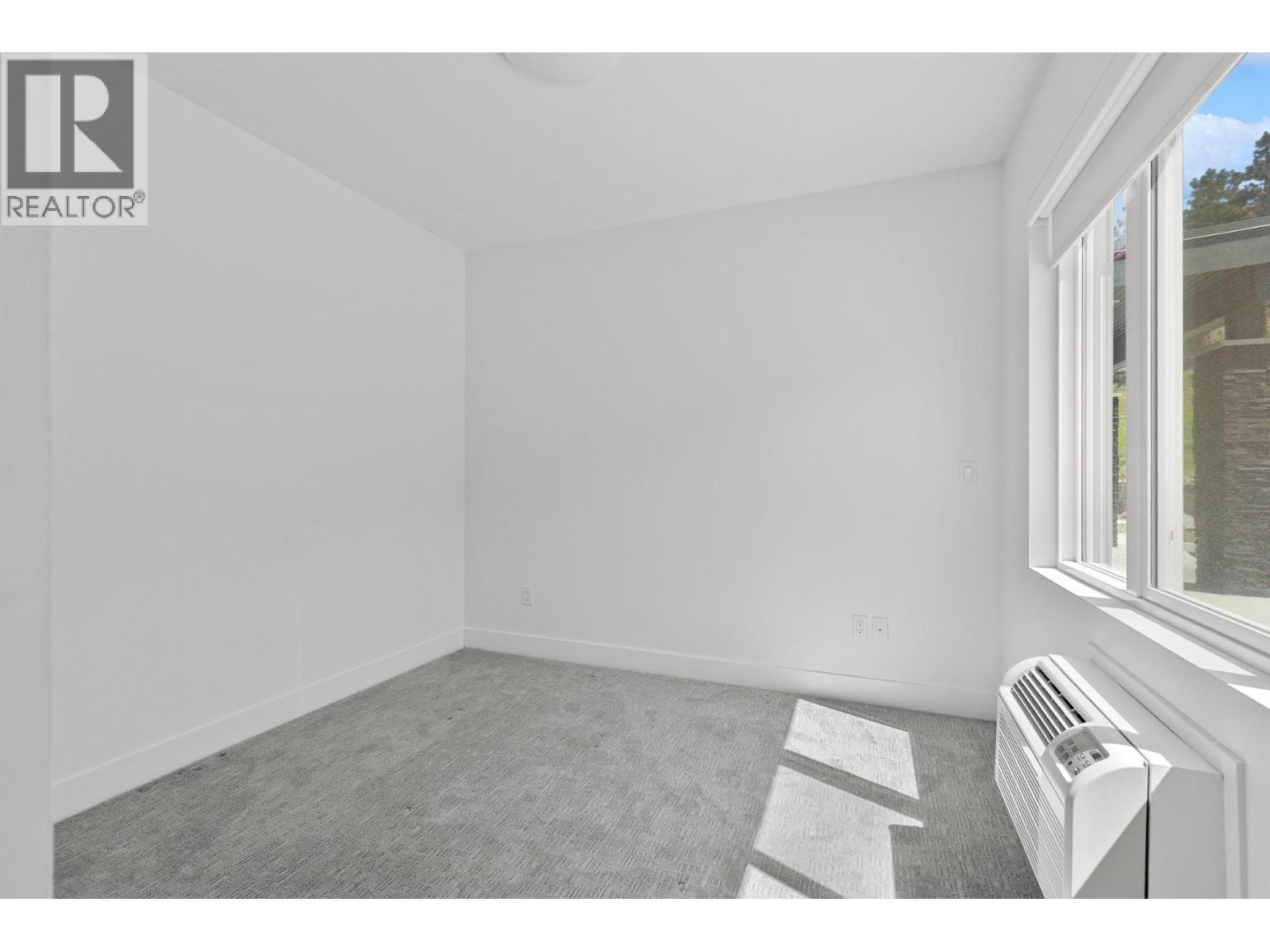 3434 Mckinley Beach Drive Unit# 103, Kelowna