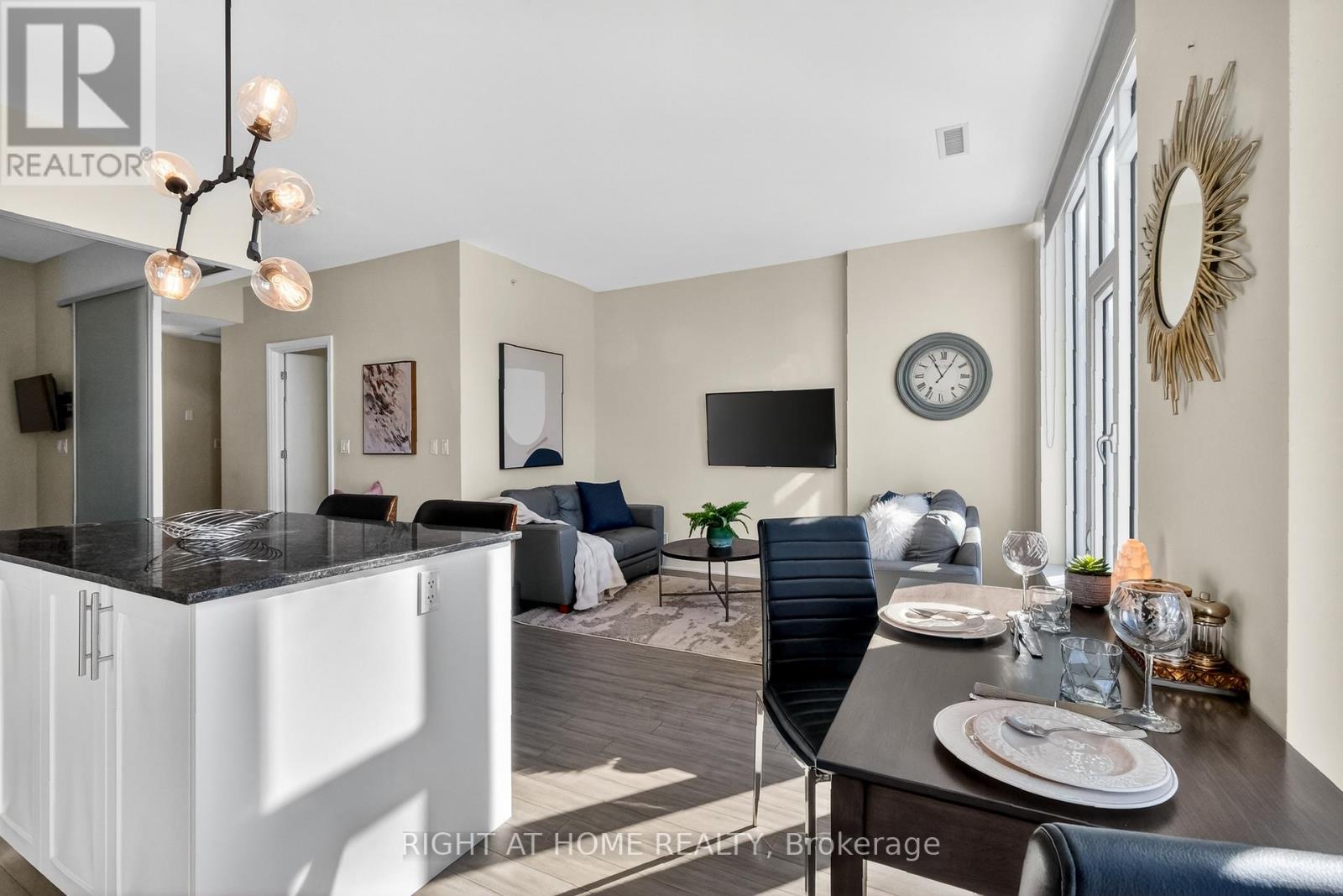 1 Bed, 1 Bath Apartment for Sale in Ottawa – 806 – 118 HOLMWOOD AVENUE, Ottawa – MLS# X13546428 - Image 10