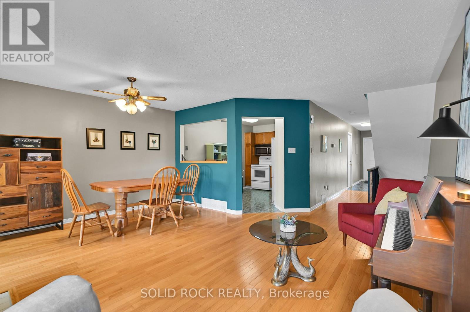 3 Bed, 3 Bath House for Sale in Ottawa – 74 PICKWICK DRIVE, Ottawa – MLS# X13546462 - Image 11