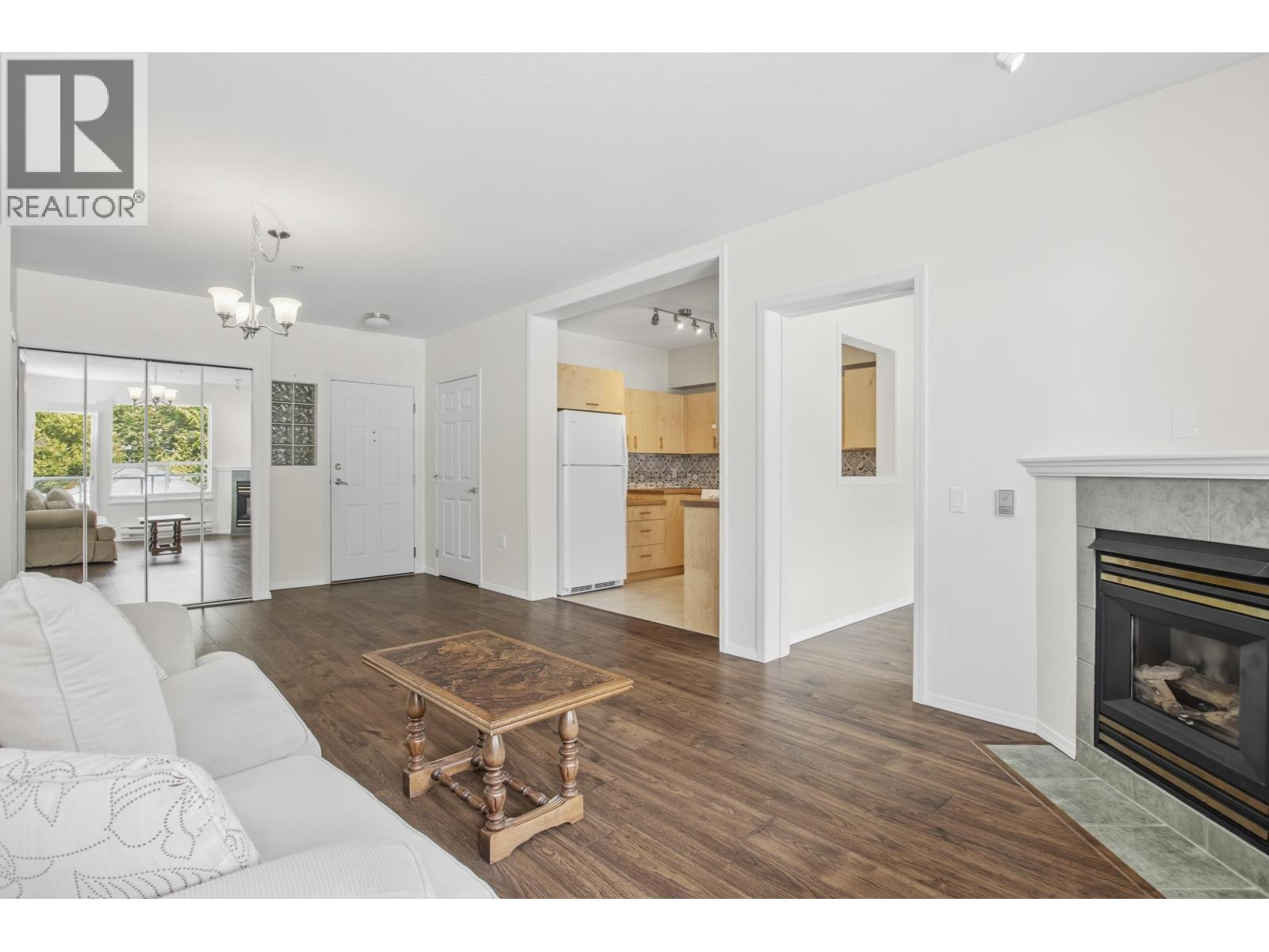207 1203 PEMBERTON AVENUE, Squamish