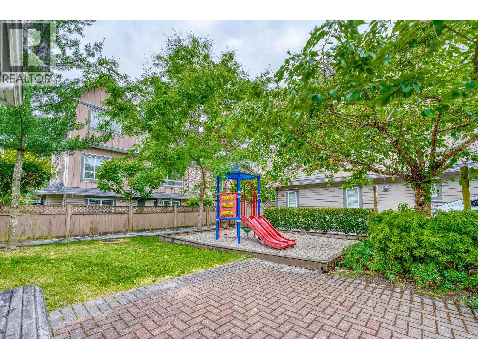 4 7373 TURNILL STREET, Richmond