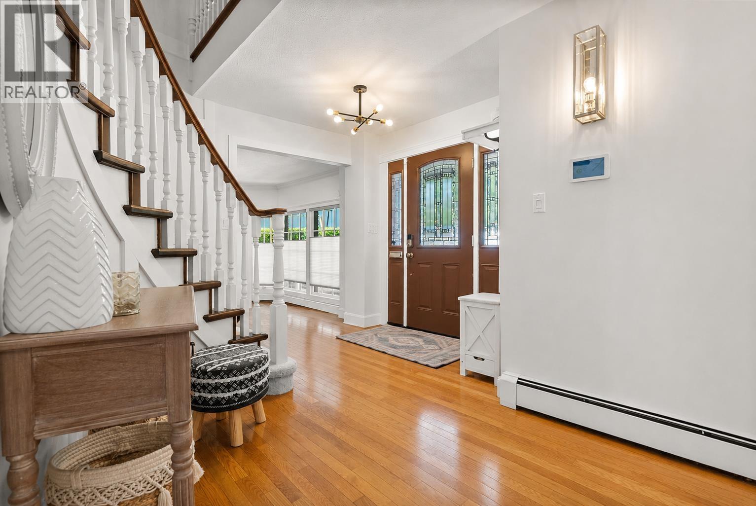 366 BALFOUR DRIVE, Coquitlam