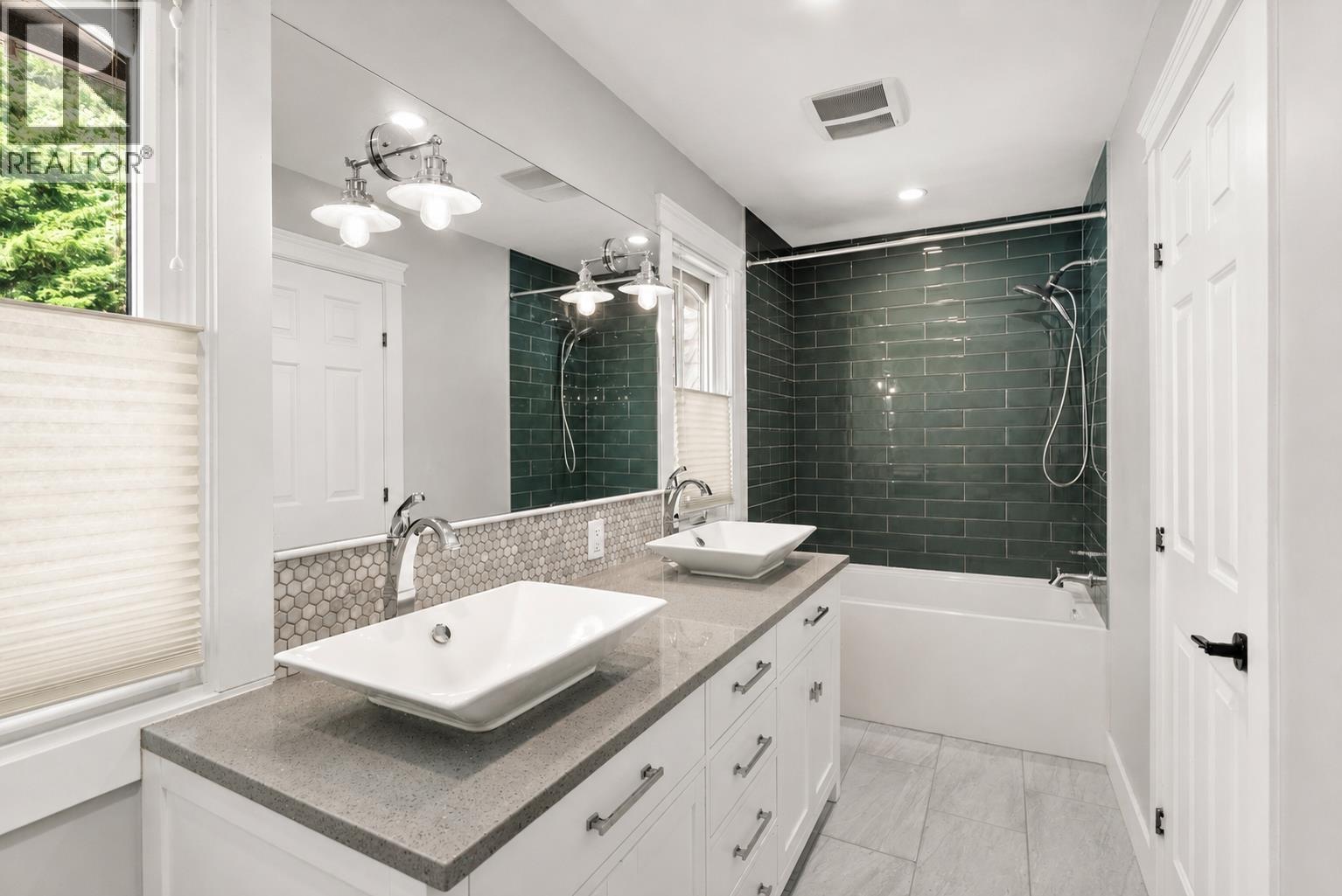 366 BALFOUR DRIVE, Coquitlam