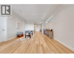 8008 13th Avenue, Burnaby, BC V3N2G2 Photo 23