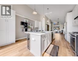 8008 13th Avenue, Burnaby, BC V3N2G2 Photo 8
