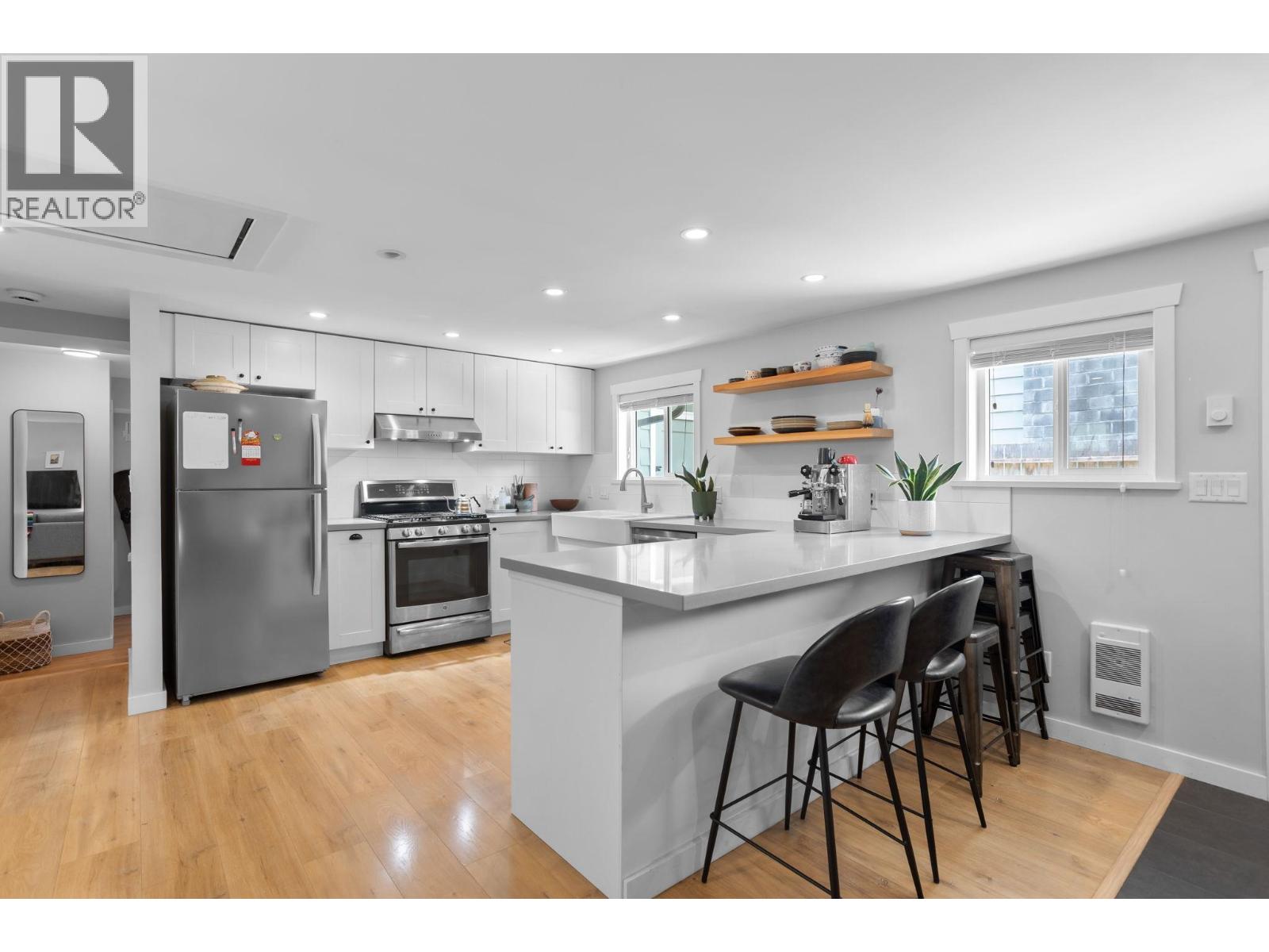 38290 CHESTNUT AVENUE, Squamish