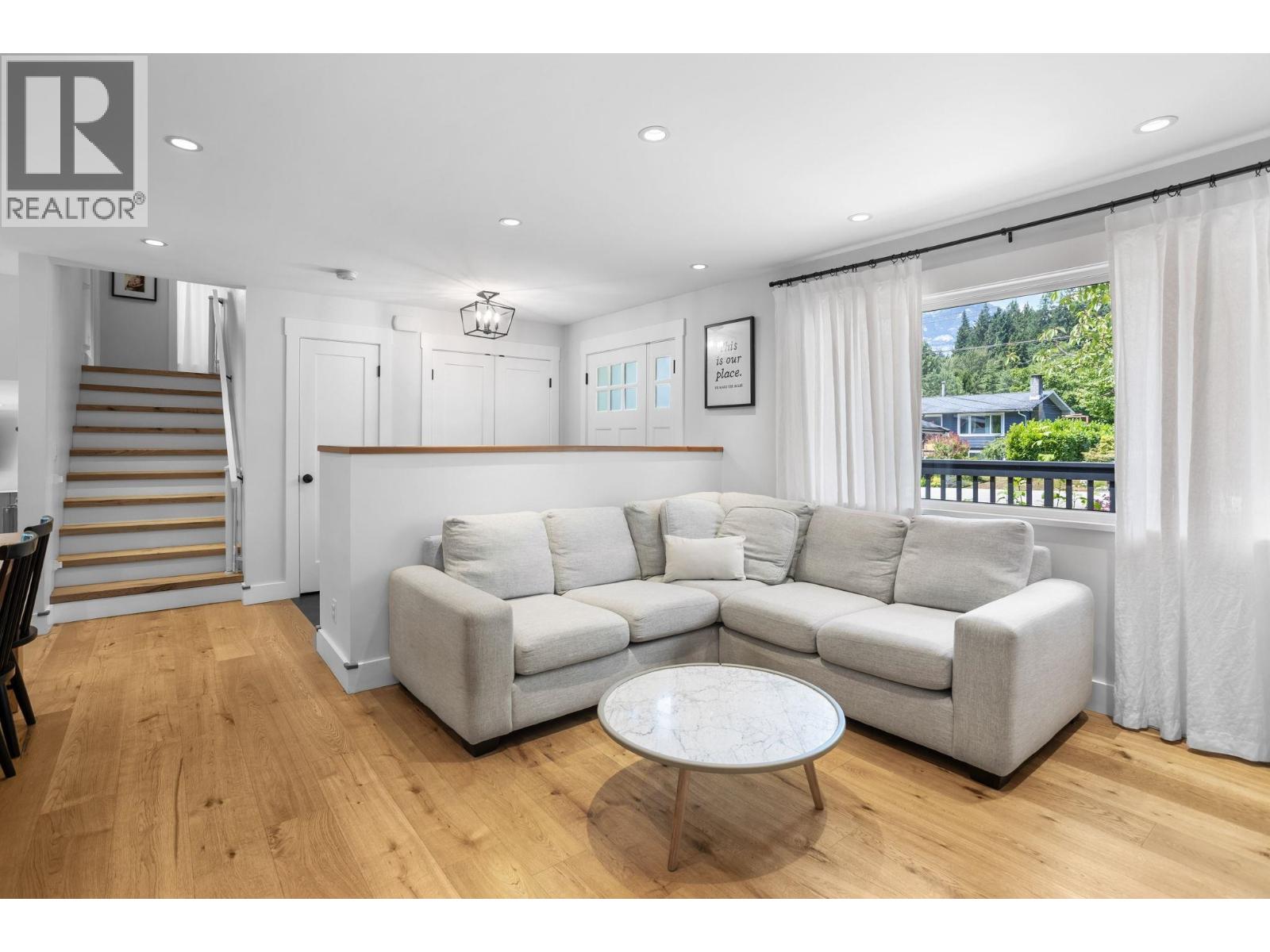 38290 CHESTNUT AVENUE, Squamish