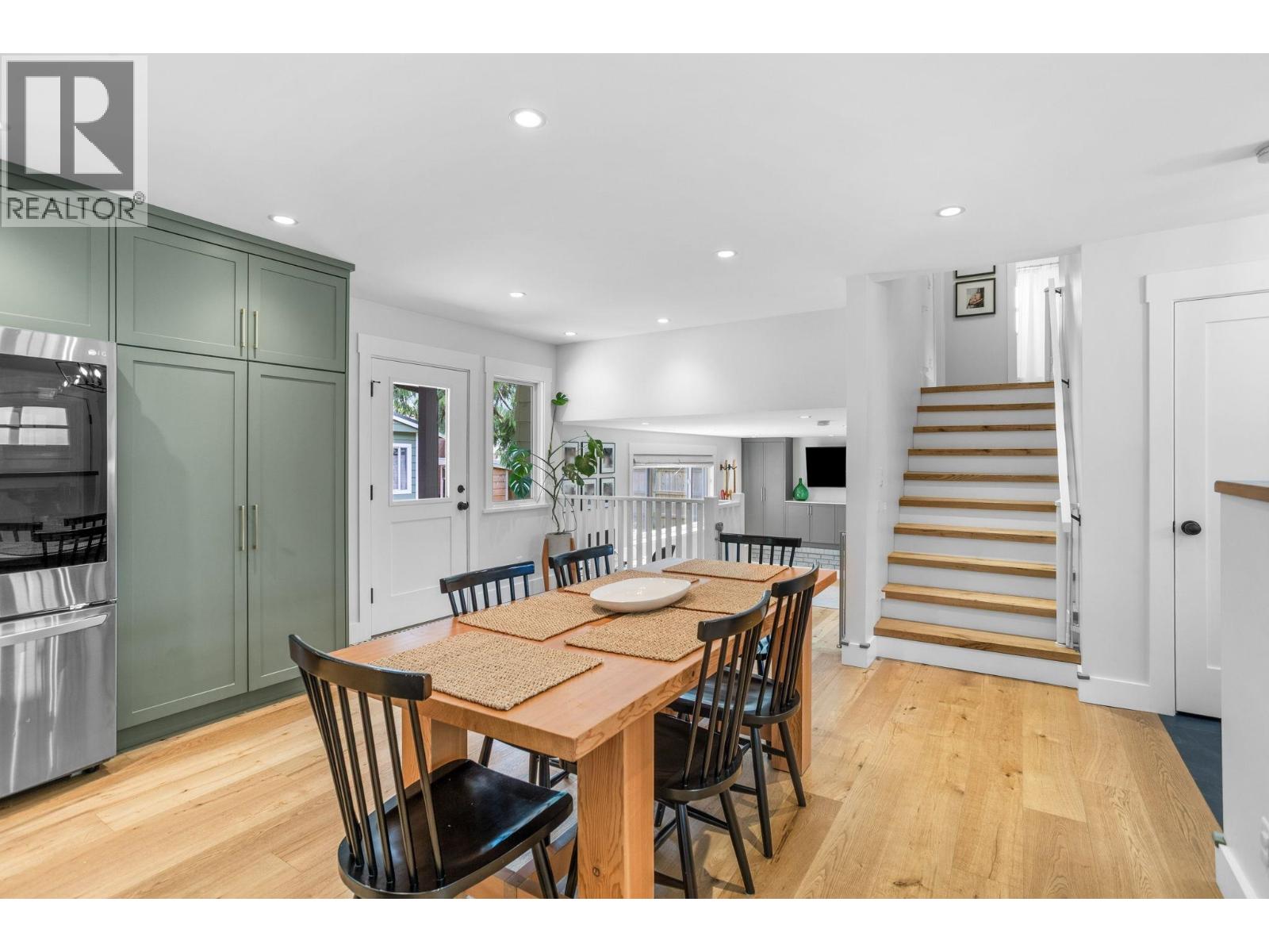 38290 CHESTNUT AVENUE, Squamish