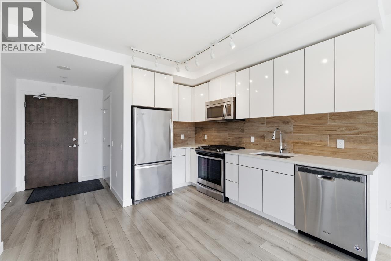 902 200 NELSON CRESCENT, New Westminster