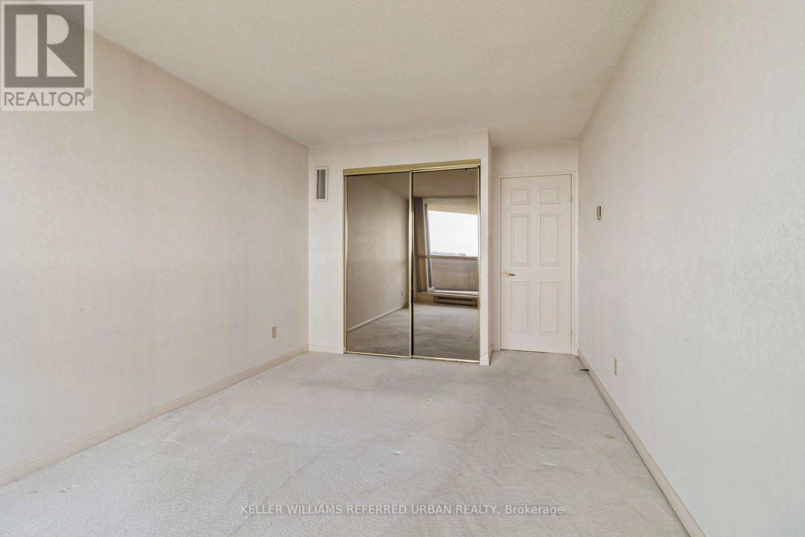 #2103 85 SKYMARK DRIVE - Image 23