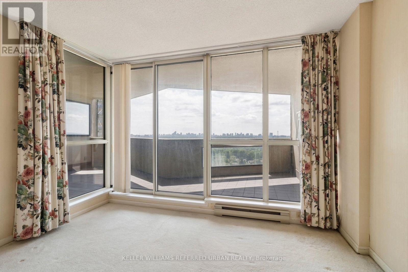 #2103 85 SKYMARK DRIVE - Image 29