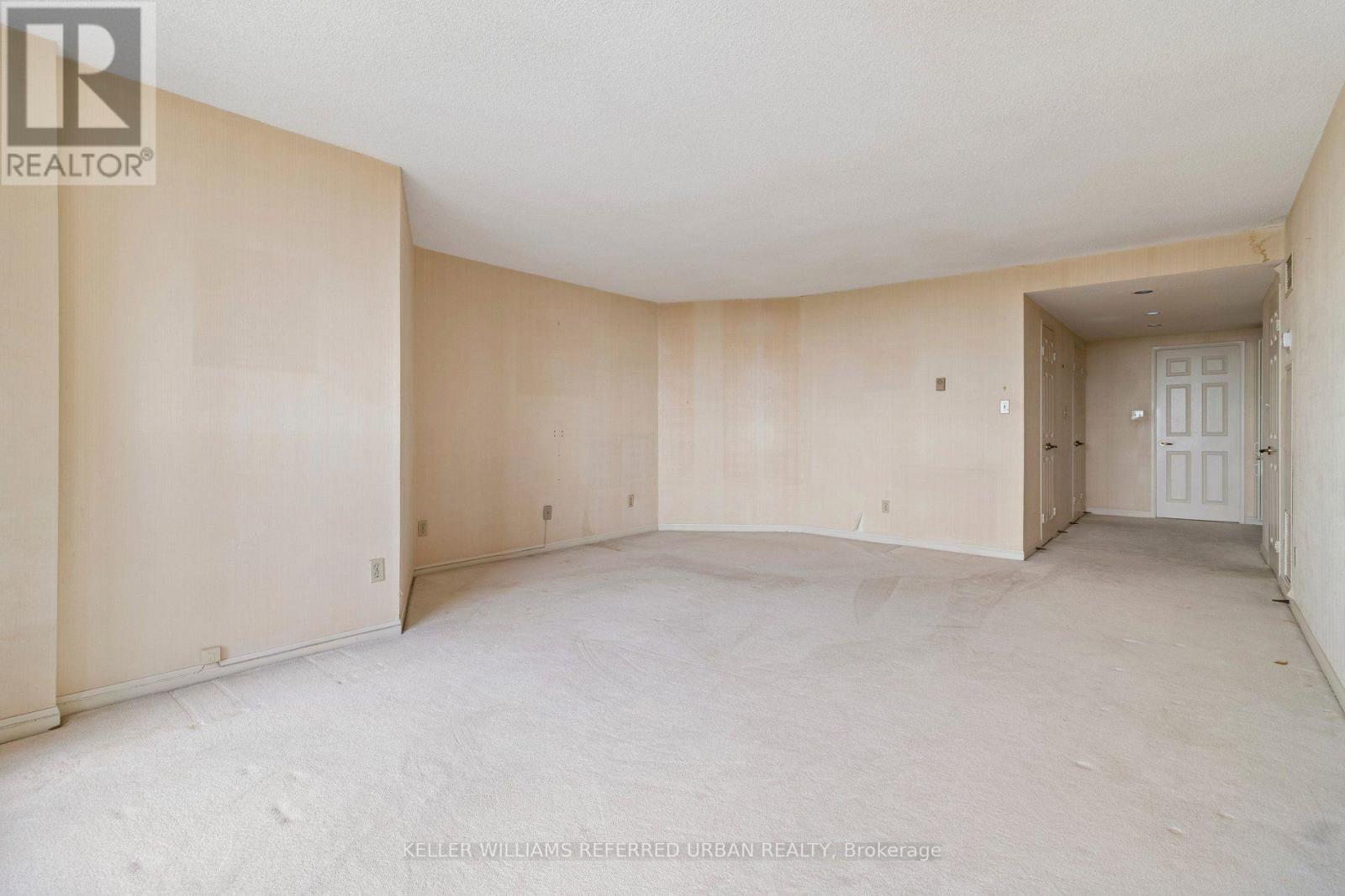 #2103 85 SKYMARK DRIVE - Image 30