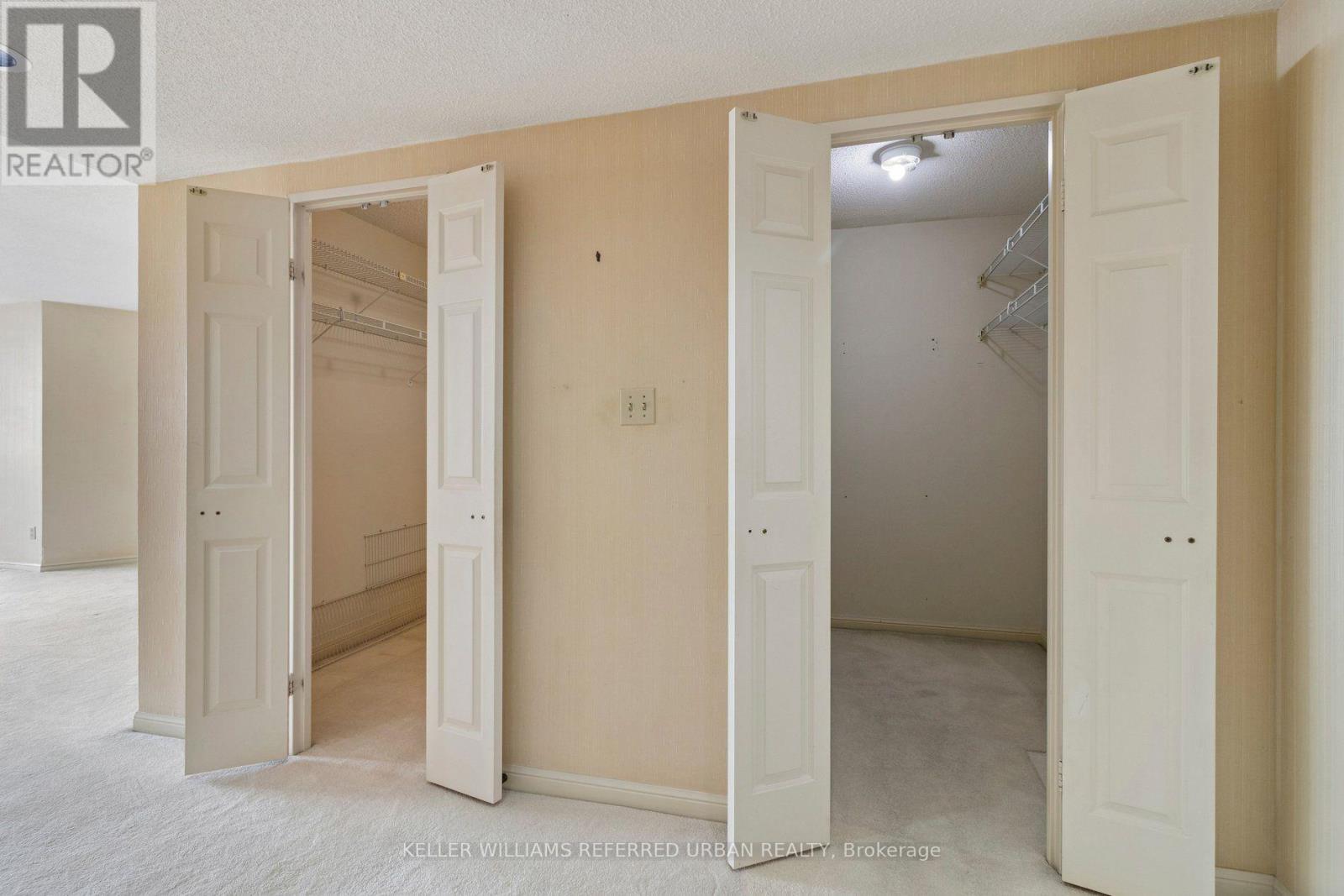 #2103 85 SKYMARK DRIVE - Image 32