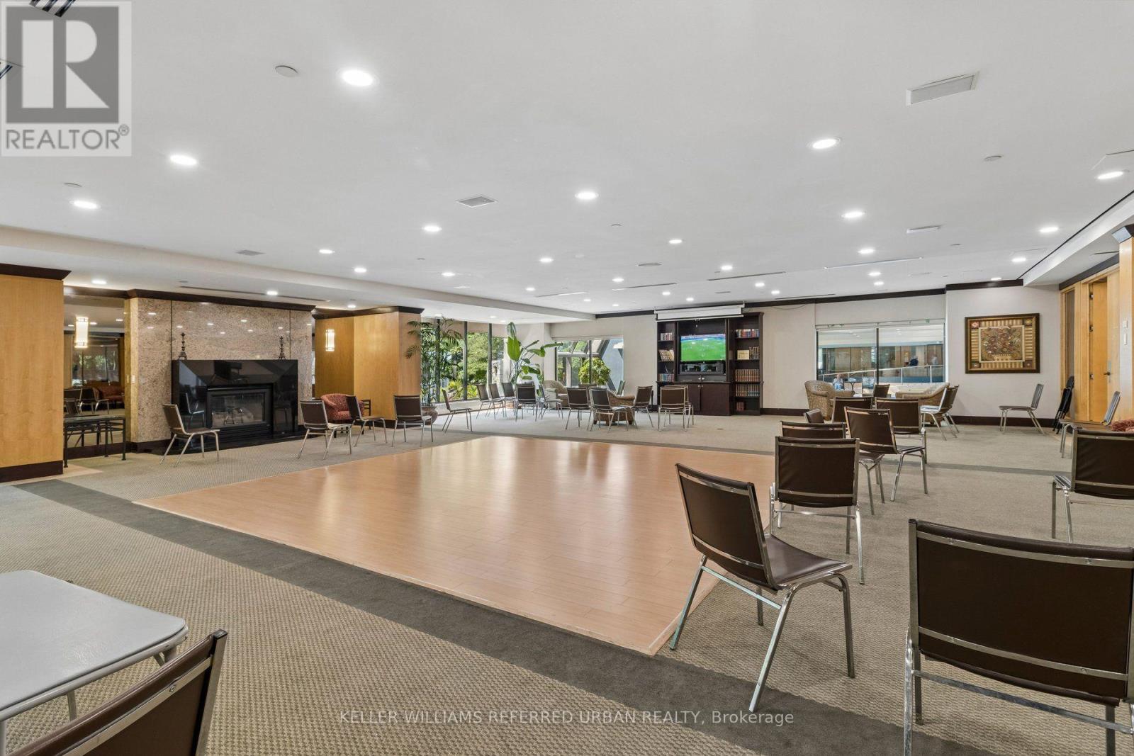 #2103 85 SKYMARK DRIVE - Image 47