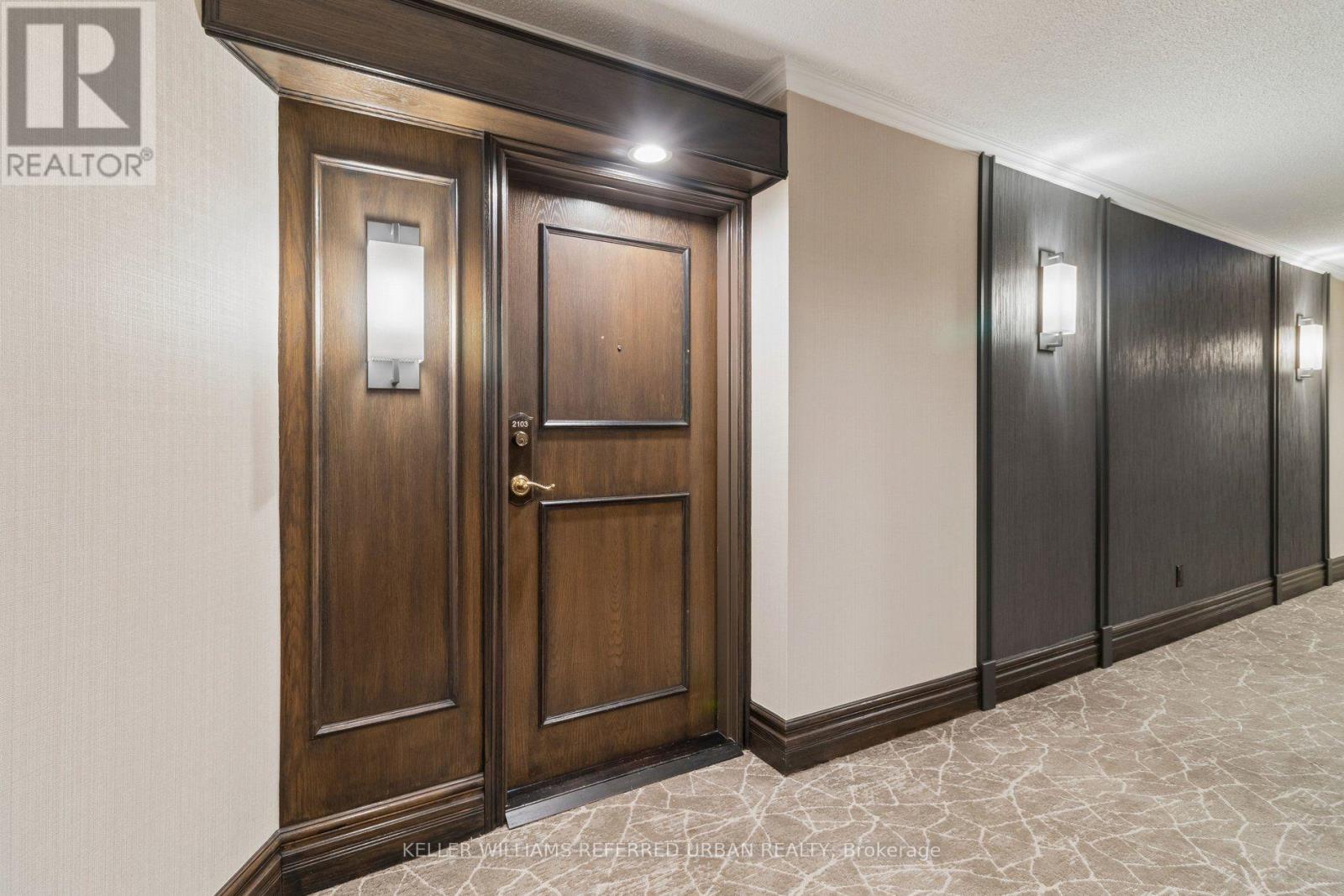 #2103 85 SKYMARK DRIVE - Image 8