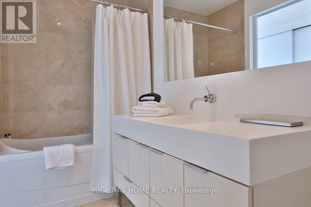 #1903 110 CHARLES STREET E - 16