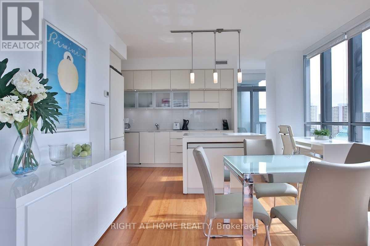 #1903 110 CHARLES STREET E - 5