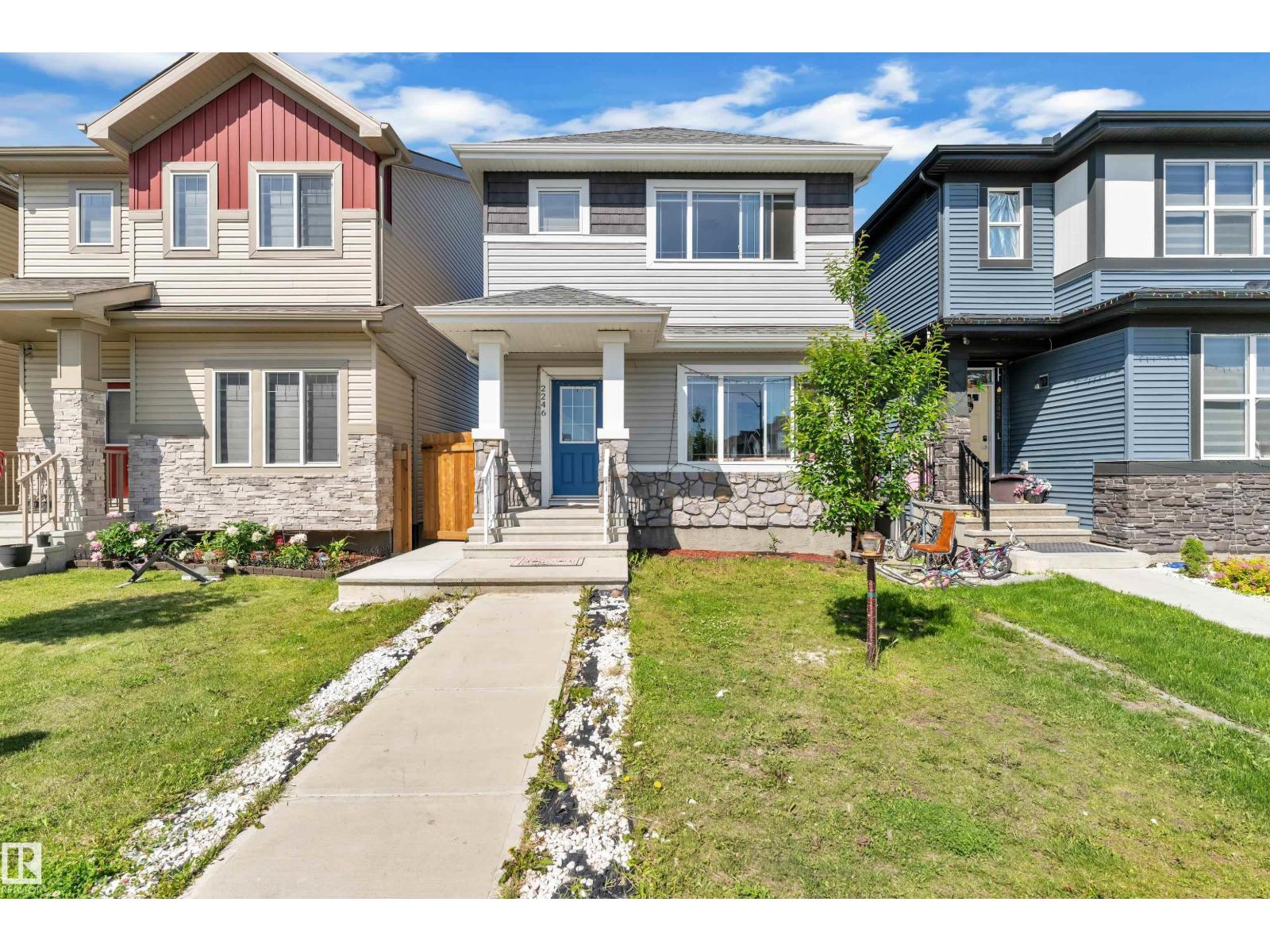 2246 54 ST SW - 1