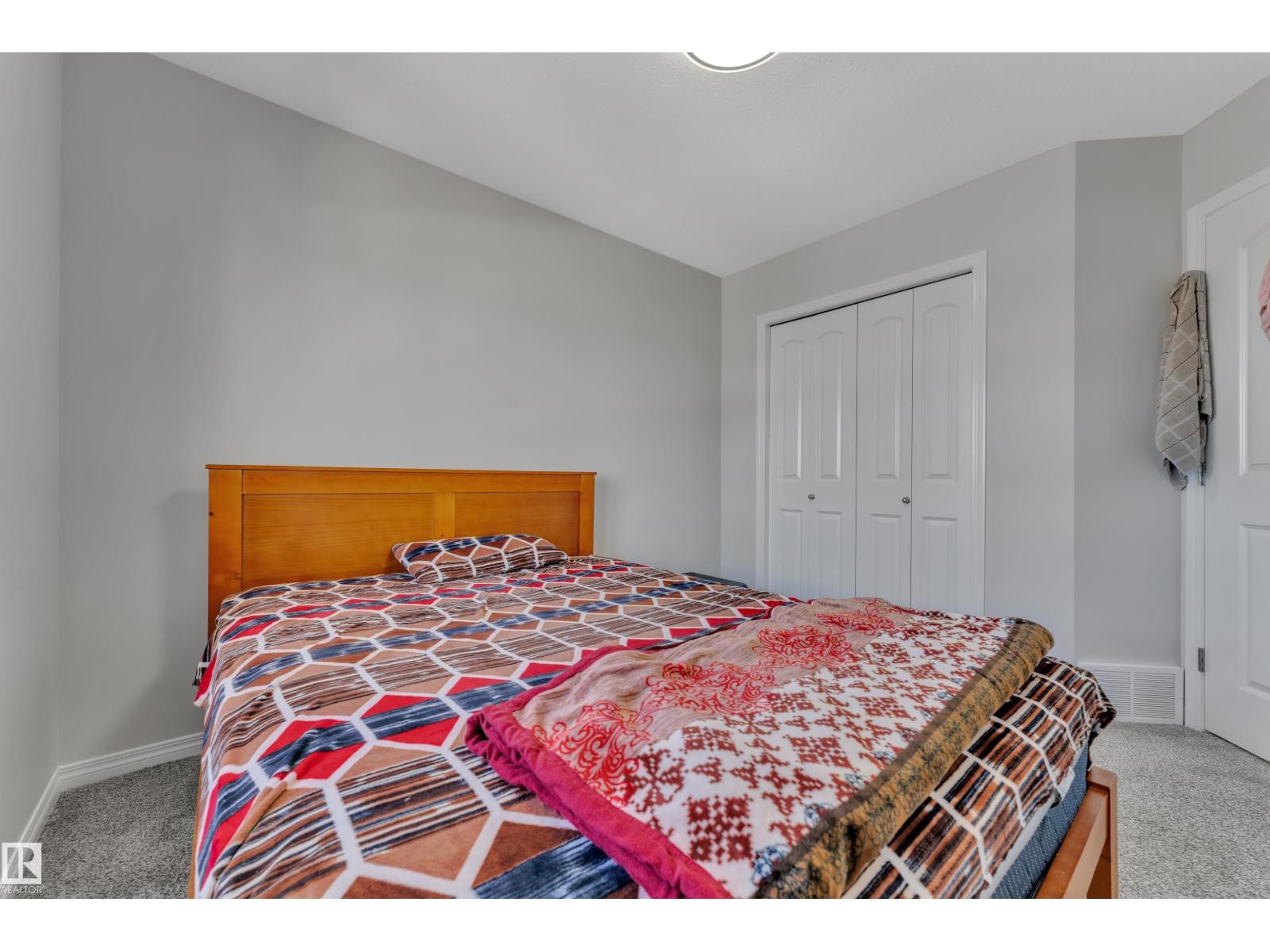 2246 54 ST SW — photo 22