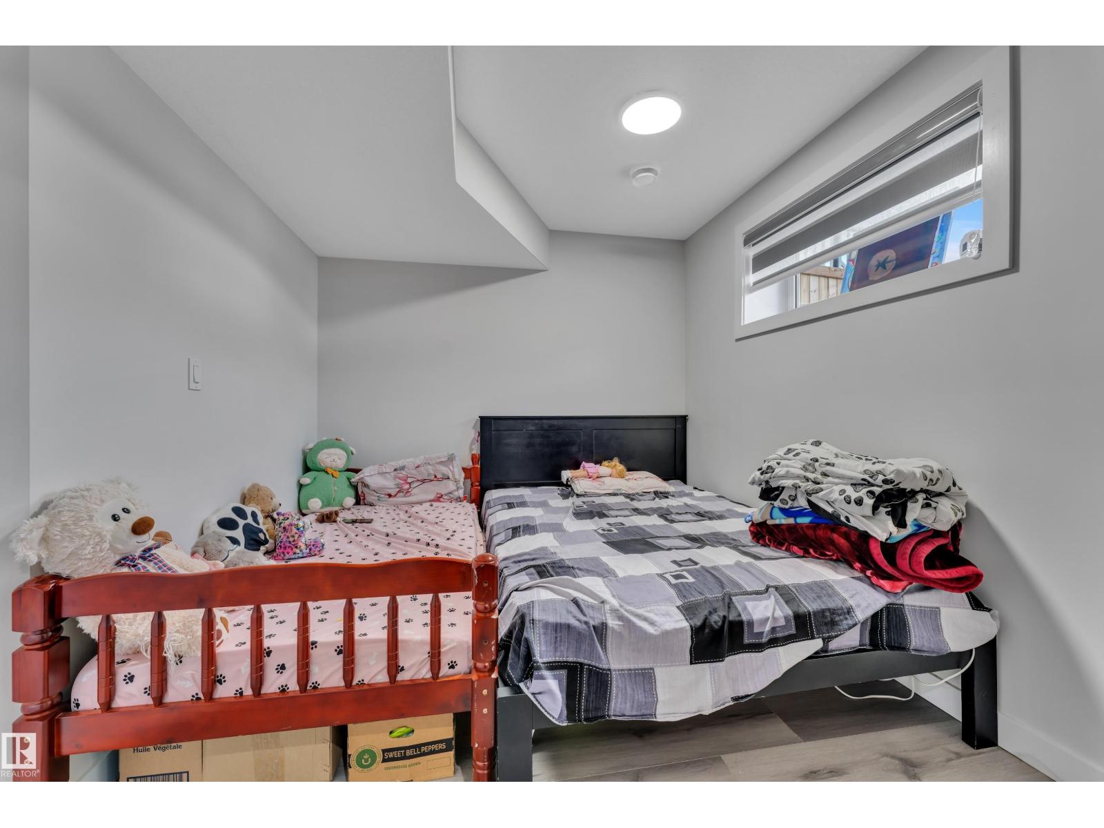 2246 54 ST SW — photo 35