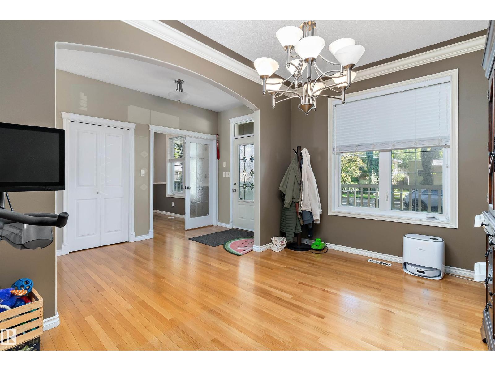 10506 82 ST NW - 13
