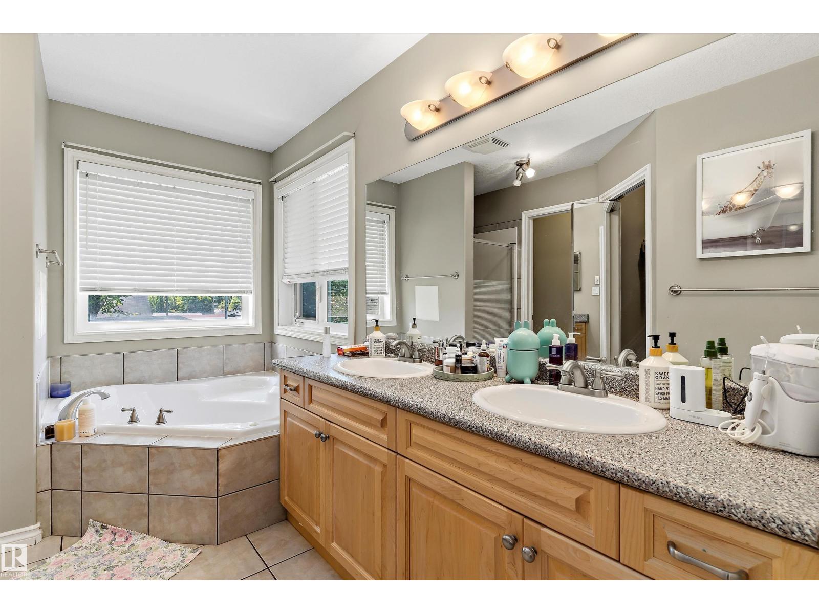 10506 82 ST NW - 22