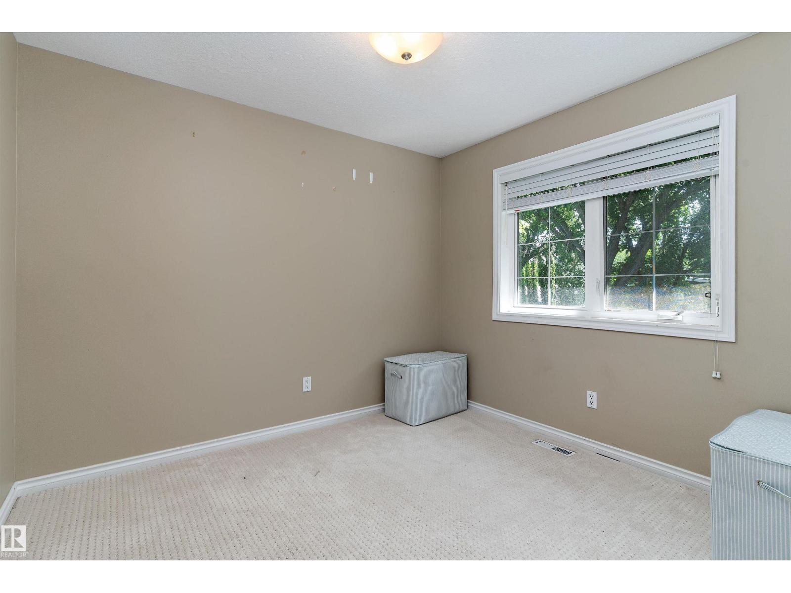 10506 82 ST NW - 23