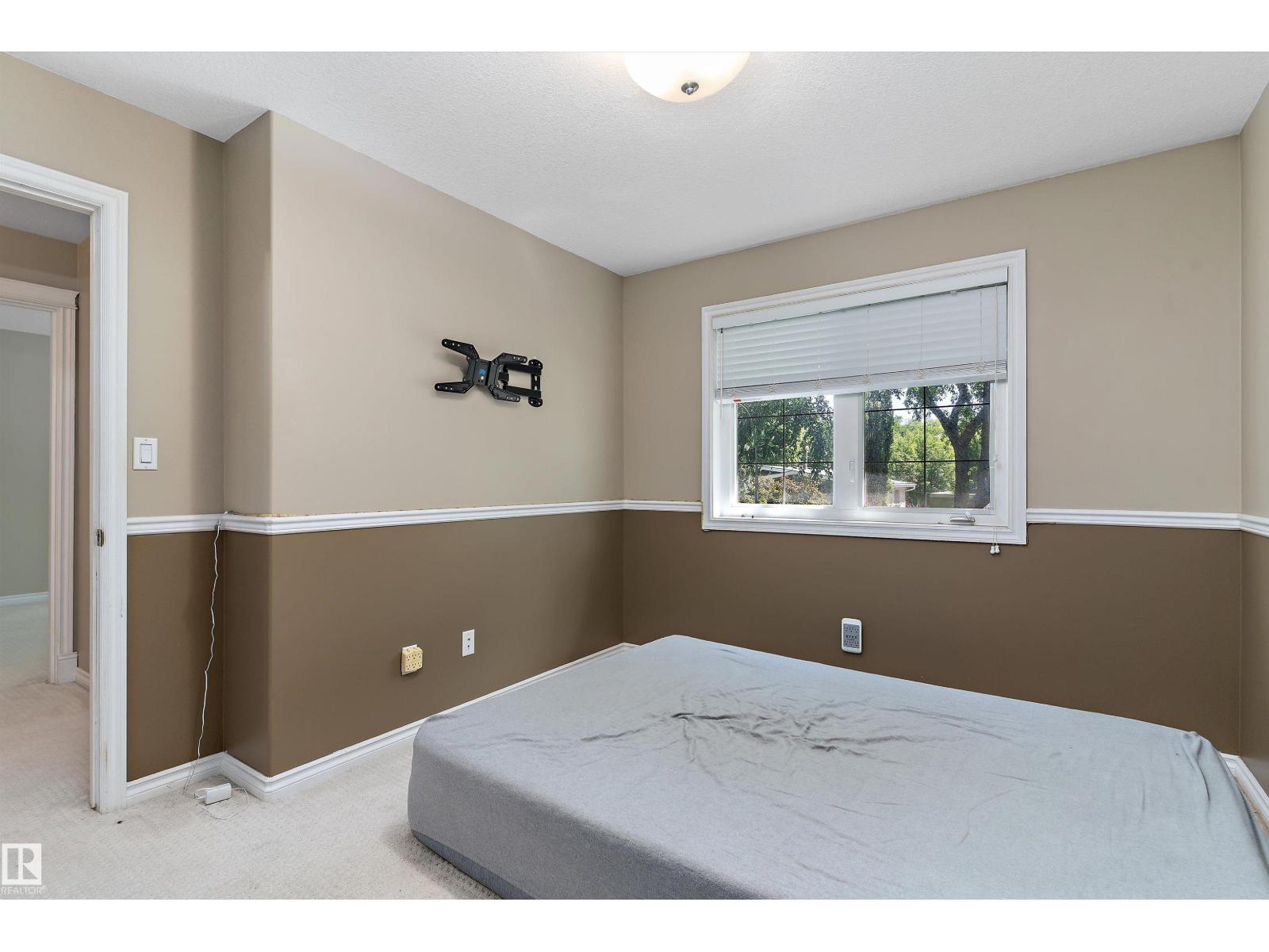 10506 82 ST NW - 26