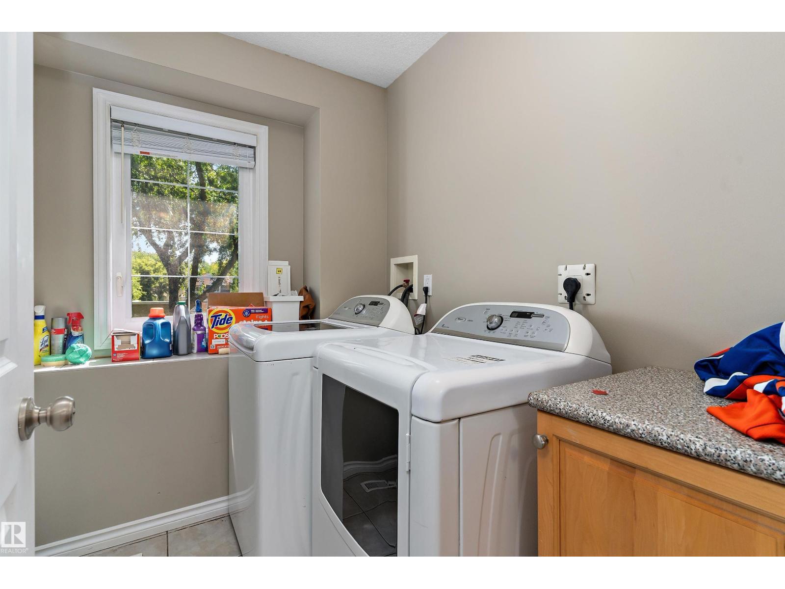 10506 82 ST NW - 28