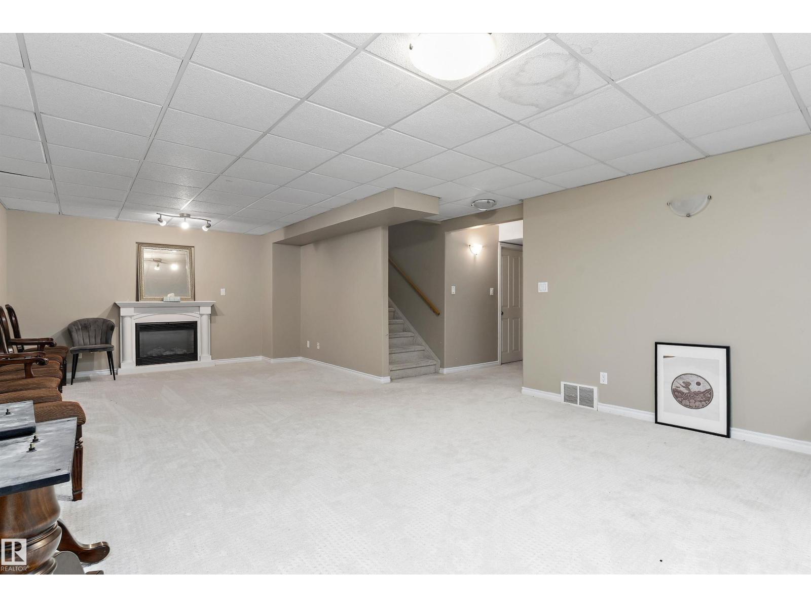 10506 82 ST NW - 30