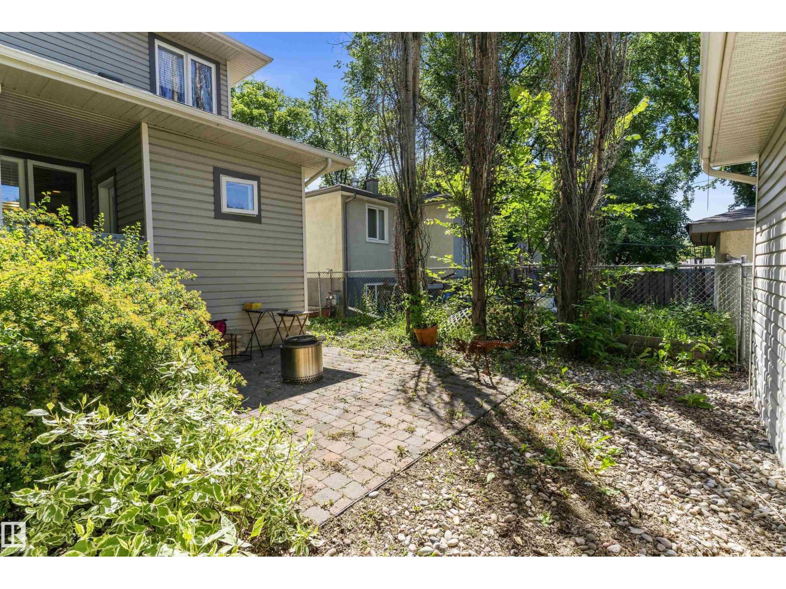 10506 82 ST NW - 37