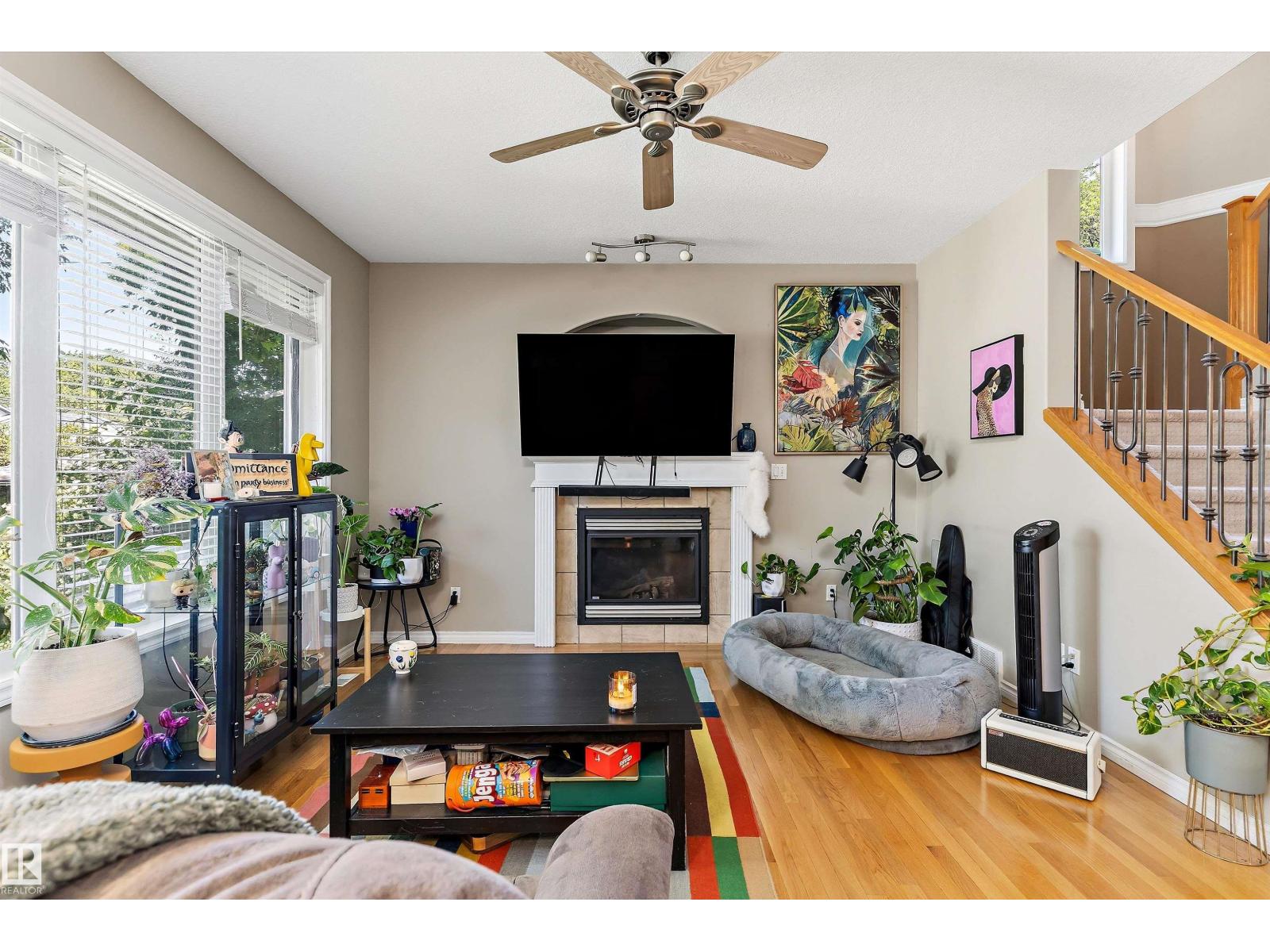 10506 82 ST NW - 8