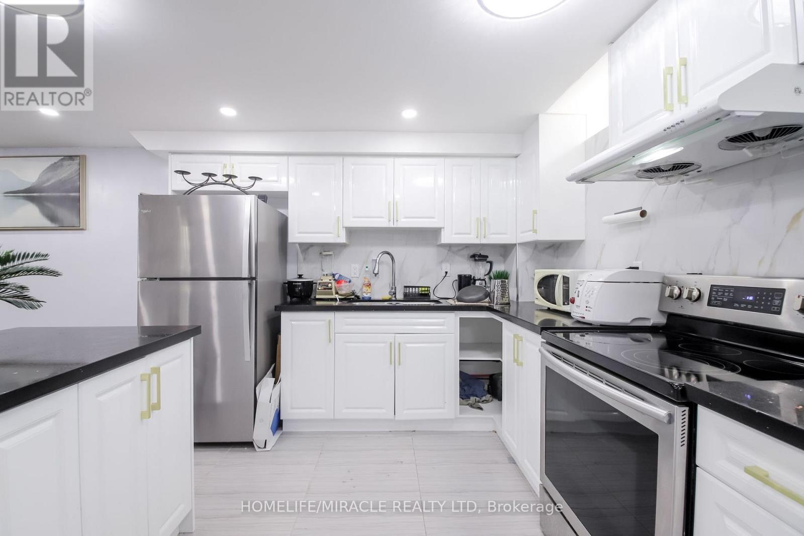 1301 APOLLO STREET - Image 34