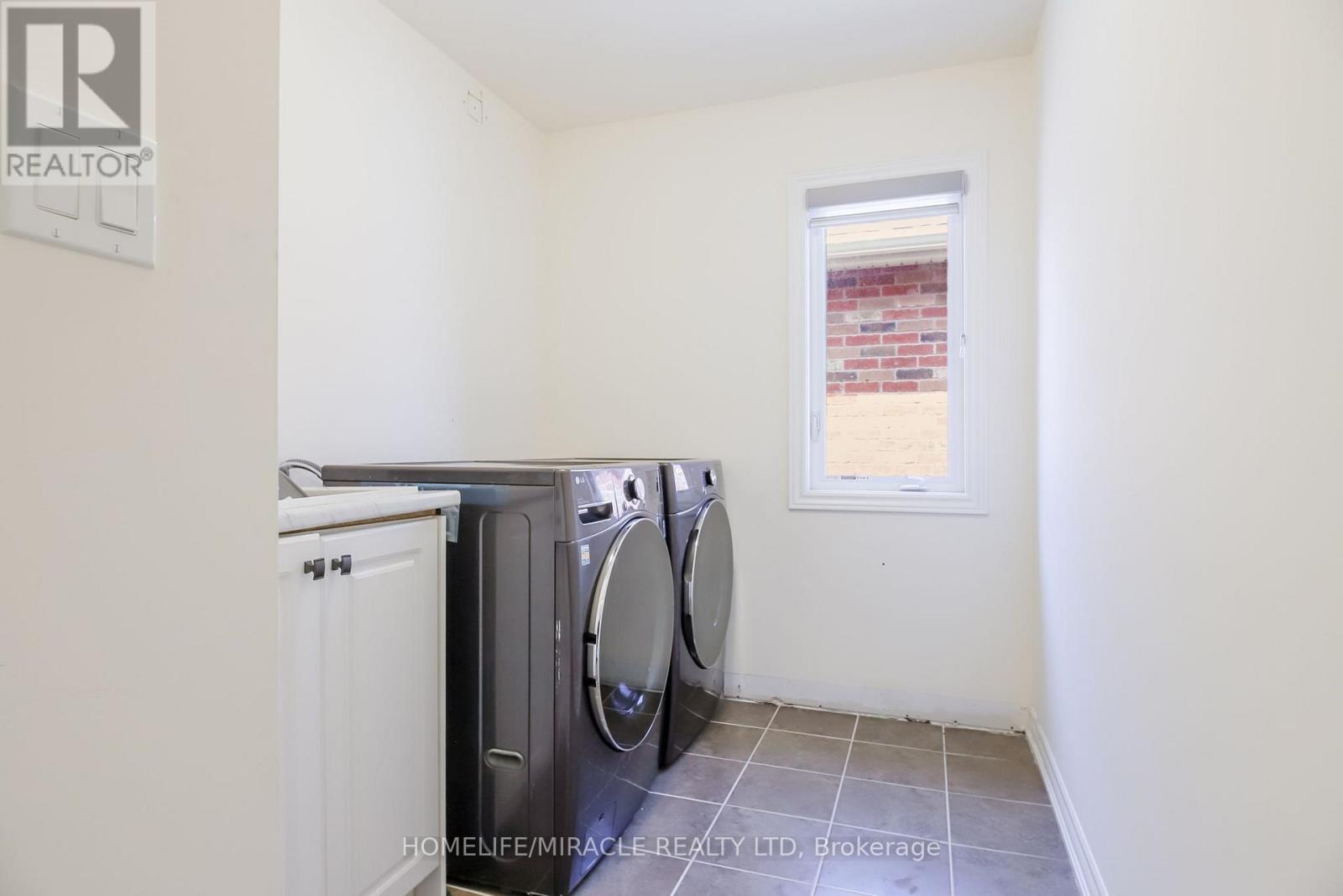 1301 APOLLO STREET - Image 37