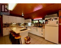 Living room - 486 Champagne Road Unit# 1, 2, 3,, Golden, BC V0A1H2 Photo 12