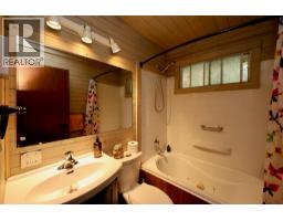 Laundry room - 486 Champagne Road Unit# 1, 2, 3,, Golden, BC V0A1H2 Photo 10