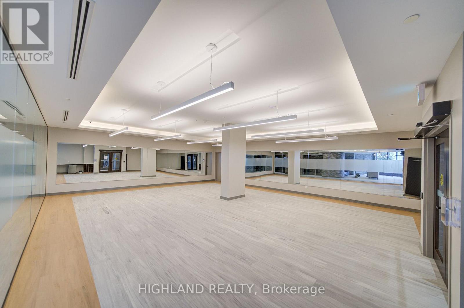 #3103 5081 HURONTARIO STREET - 38