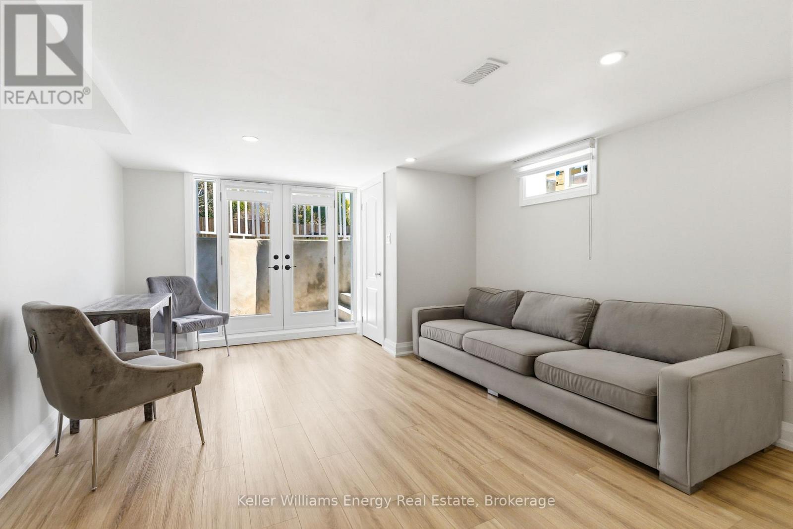 297 GRANDVIEW STREET S - 22